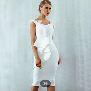 Gorgeous dress! Just stunning for the holiday season